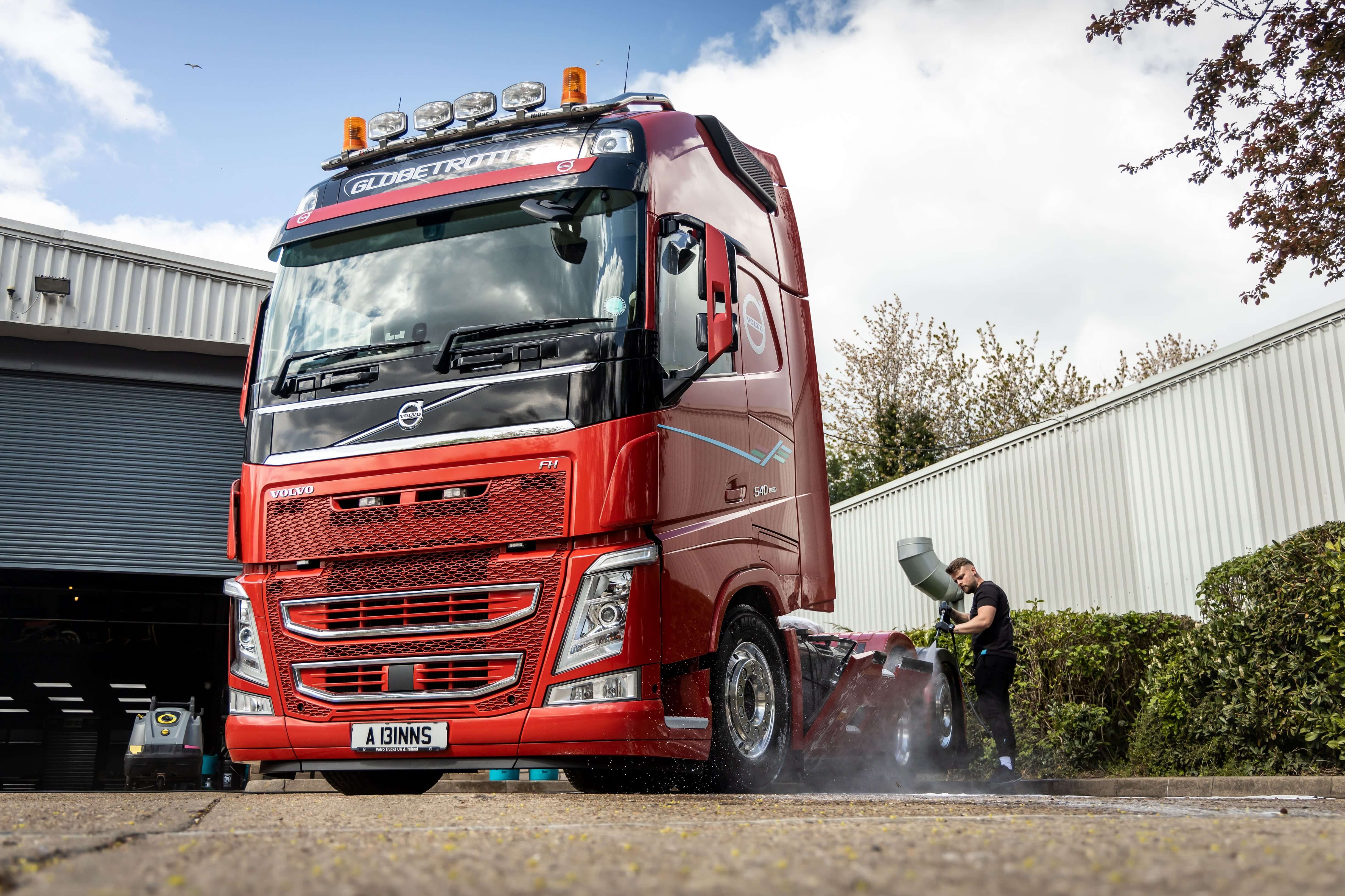 NEW VOLVO GLOBETROTTER FH4 STICKER FOR THE FRONT TOP OF THE ROOF FH