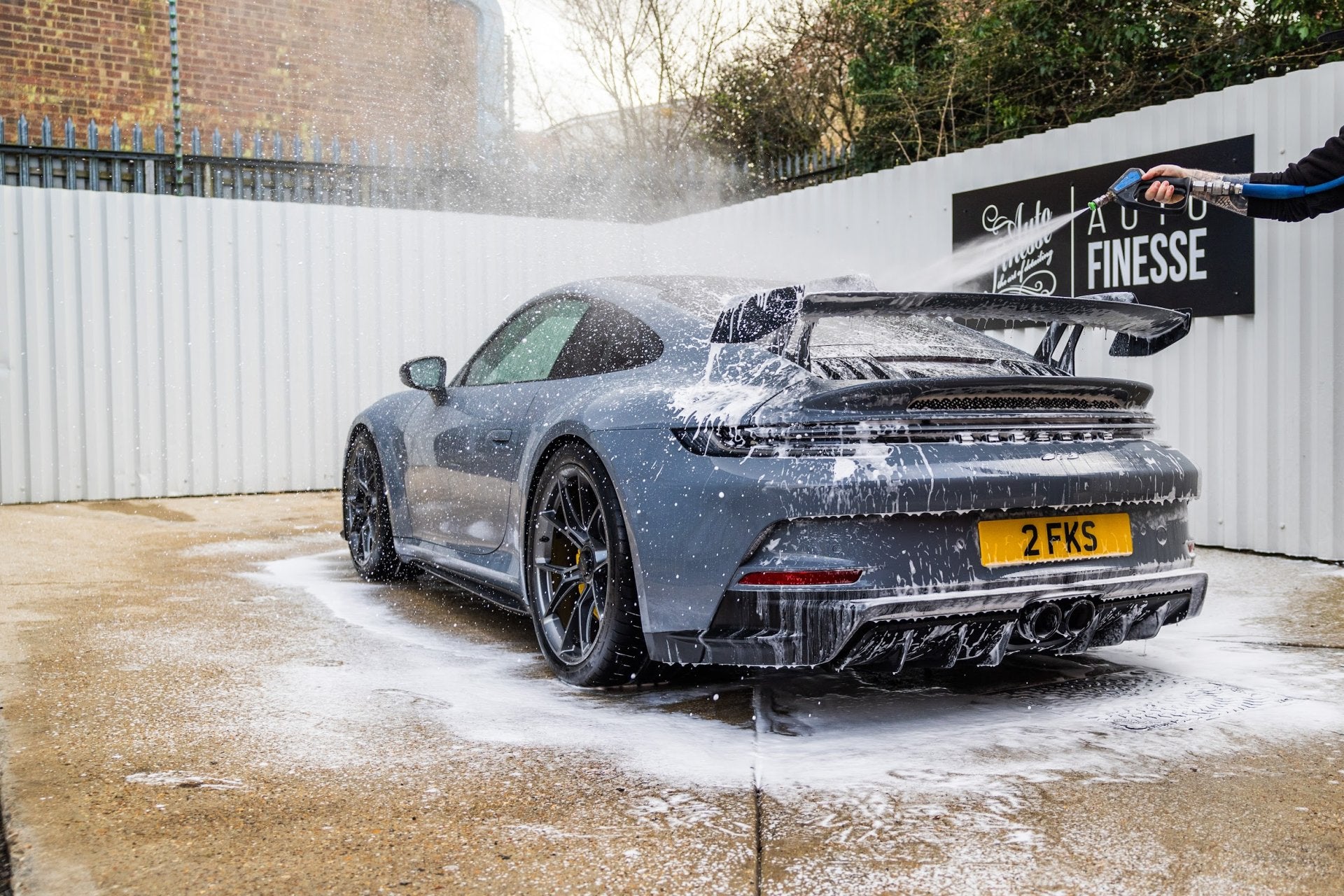 5 Top Tips for Keeping Your Car Clean in Winter