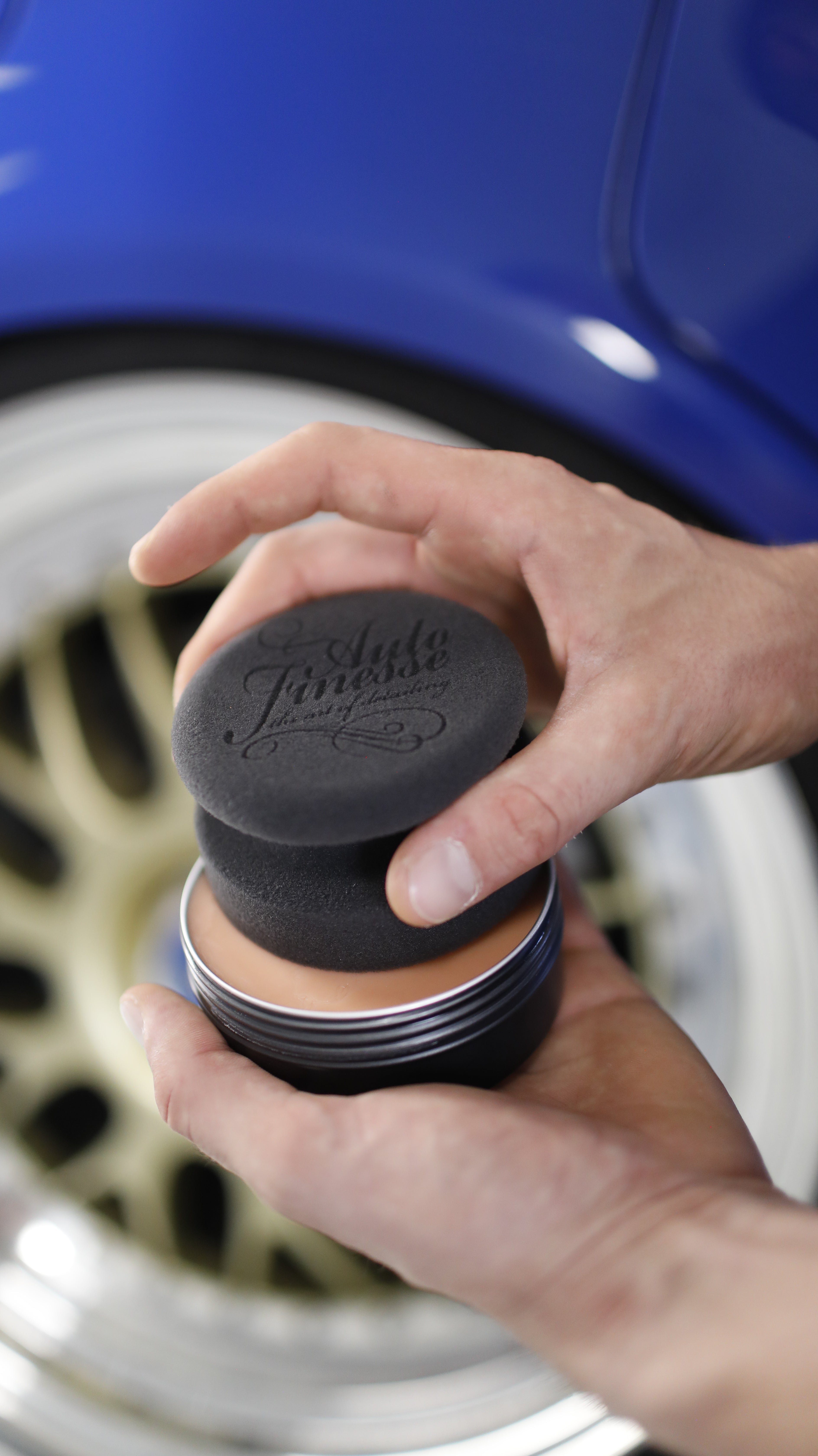 Car Hard Wax with Handi Puck